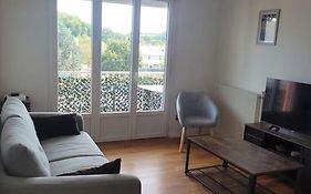 Appartement Plein Centre Meyzieu